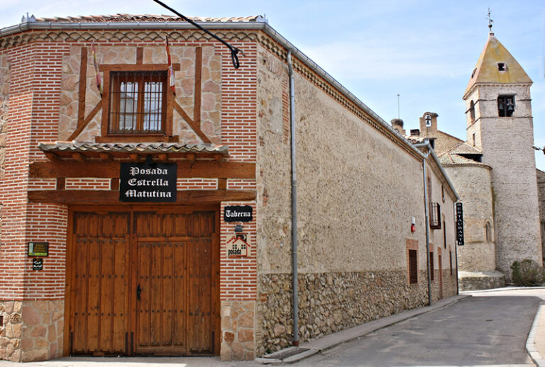 Posada Estrella Matutina. Fachada Don Pelayo